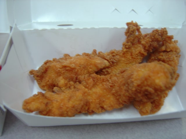 Hand Breaded Chicken Tenders (3 Piece) From Hardee's | Nurtrition & Price